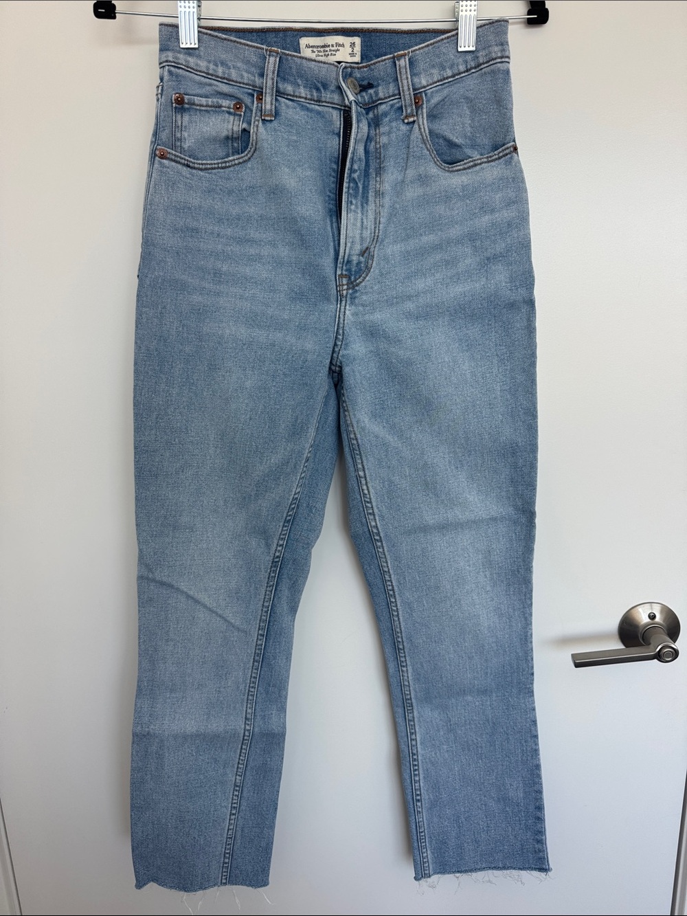 Abercrombie & Fitch Women’s 90’s Straight Ultra High Rise CURVE LOVE 26/2